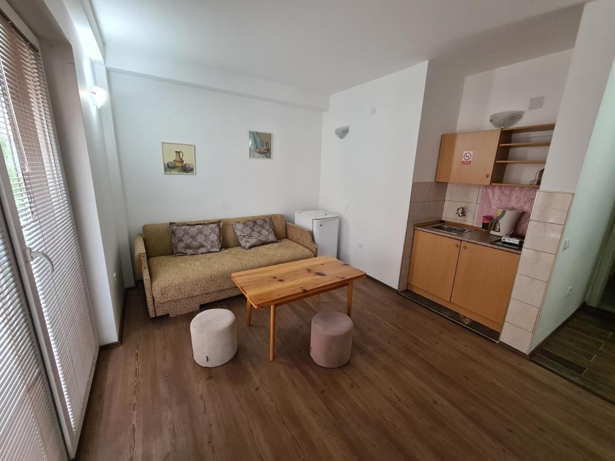 Peštani Restaurant & Apartments Lipa מראה חיצוני תמונה