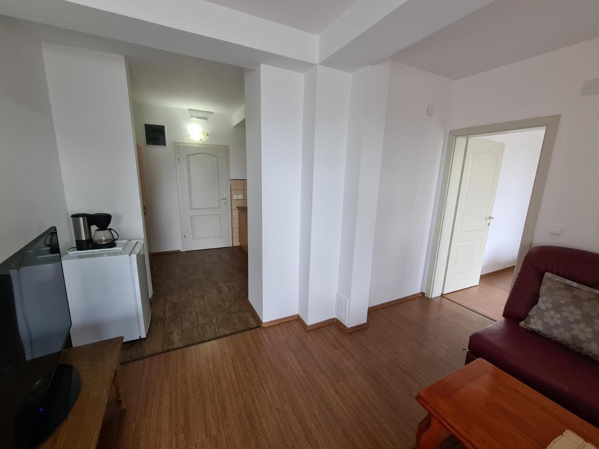 Peštani Restaurant & Apartments Lipa מראה חיצוני תמונה