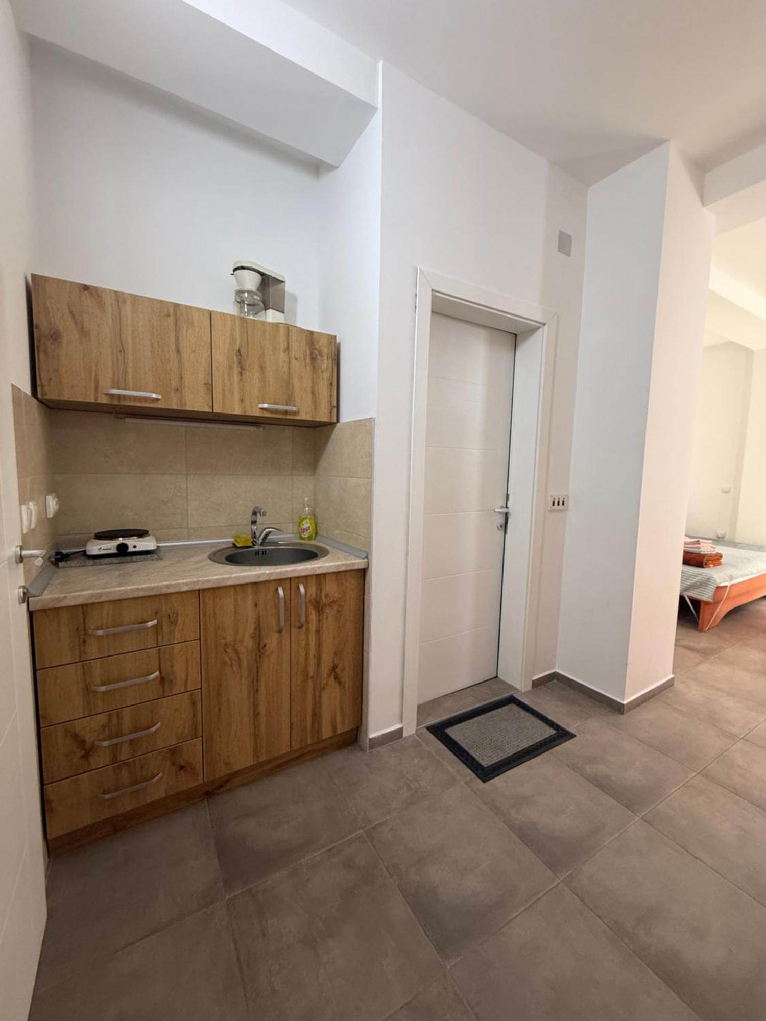 Peštani Restaurant & Apartments Lipa מראה חיצוני תמונה